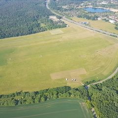 Flugwegposition um 15:45:01: Aufgenommen in der Nähe von Sächsische Schweiz-Osterzgebirge, Deutschland in 467 Meter